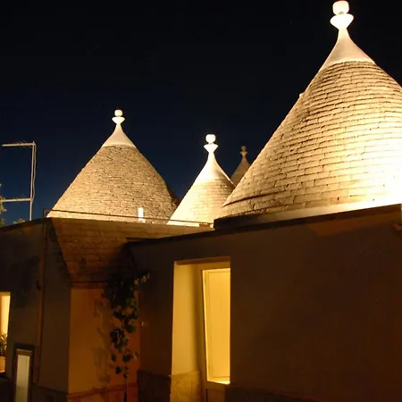 Trulli Hesttia Con Vasca Idromassaggio *