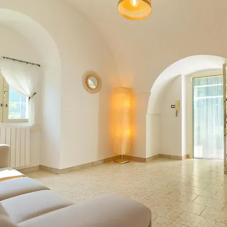 Trulli Hesttia Con Vasca Idromassaggio