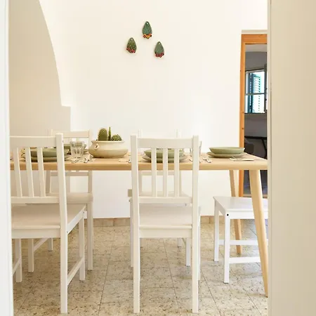 Trulli Hesttia Con Vasca Idromassaggio Apartment Locorotondo
